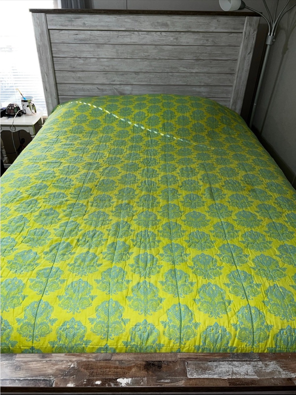 Cynthia Rowley Full/Queen Reversible Quilt - Picture 5 of 11